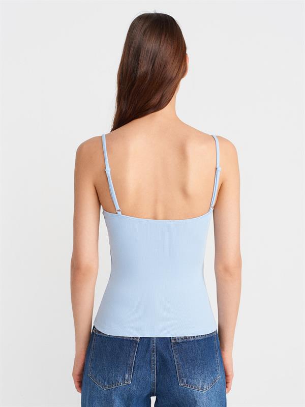21015 Askılı Dantel Detay Top Crop