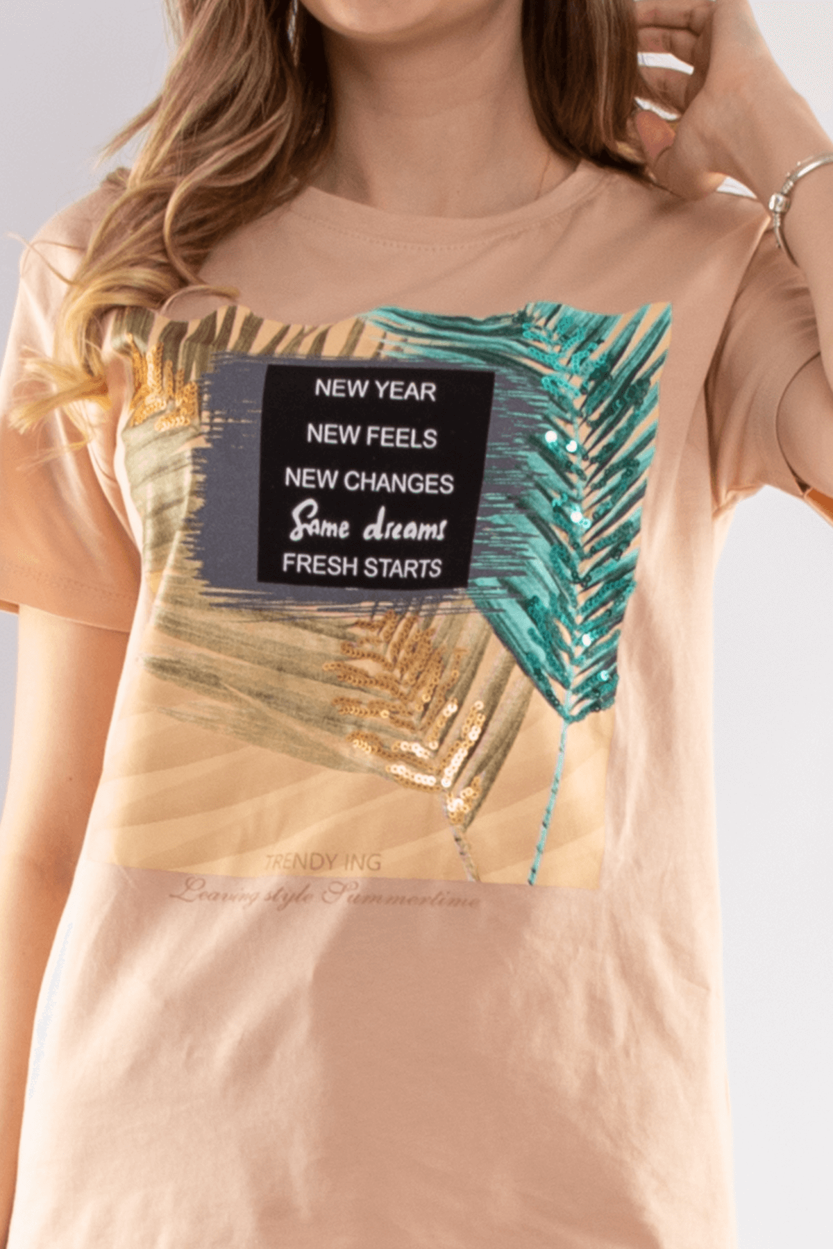 2609 Payetli Yaprak Desen Kadın Tshirt