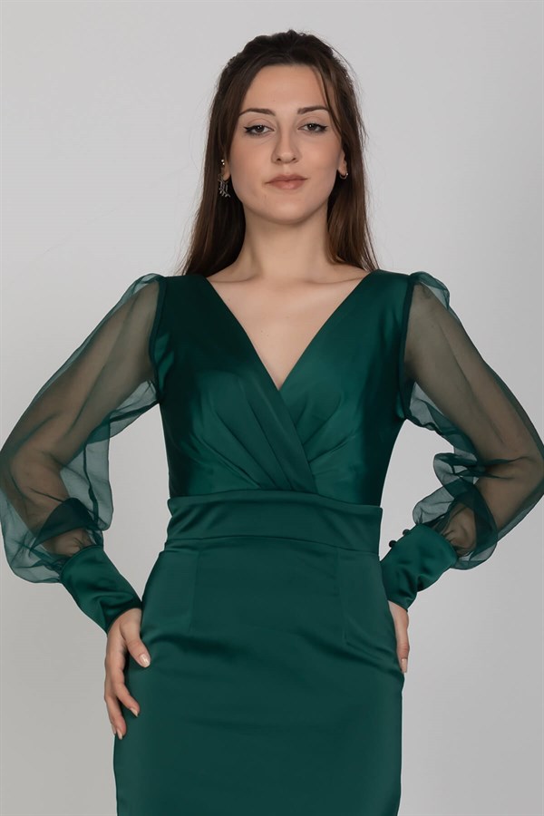 3042 Kruvaze Yaka Organze Tül Kol Kısa Saten Elbise