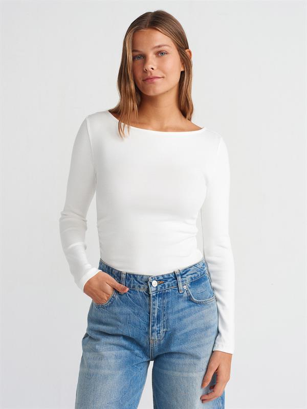 31401 Büzgülü Kayık Yaka Top Bluz