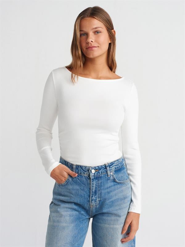 31401 Büzgülü Kayık Yaka Top Bluz