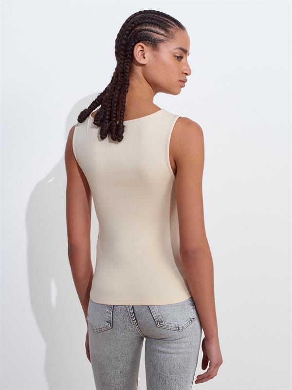 31589 Büzgülü Kayık Yaka Top Crop