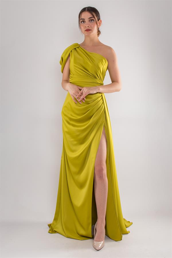 465 Tek Omuz Beli Drape Kuyruklu Saten Uzun Elbise