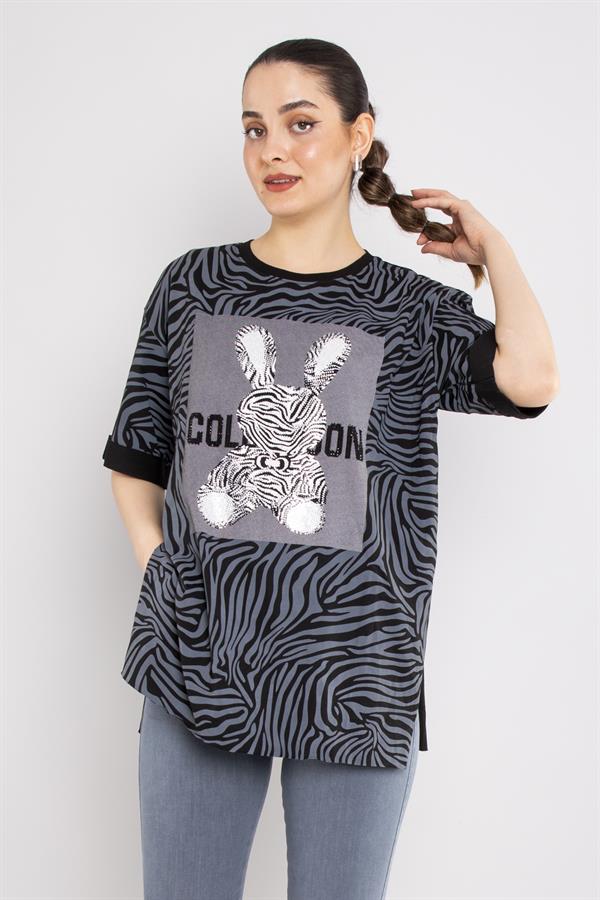 4700 Zebra Desen Taşlı Tavşan Baskılı Biskilet Yaka Pamuklu Tshirt