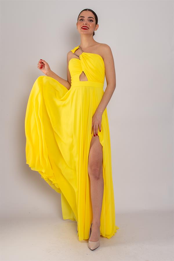 5073 Omuz Tokalı Helen Model Şifon Uzun Elbise