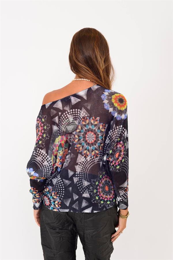 52000-87 Kaleidoskopik Desen Bluz