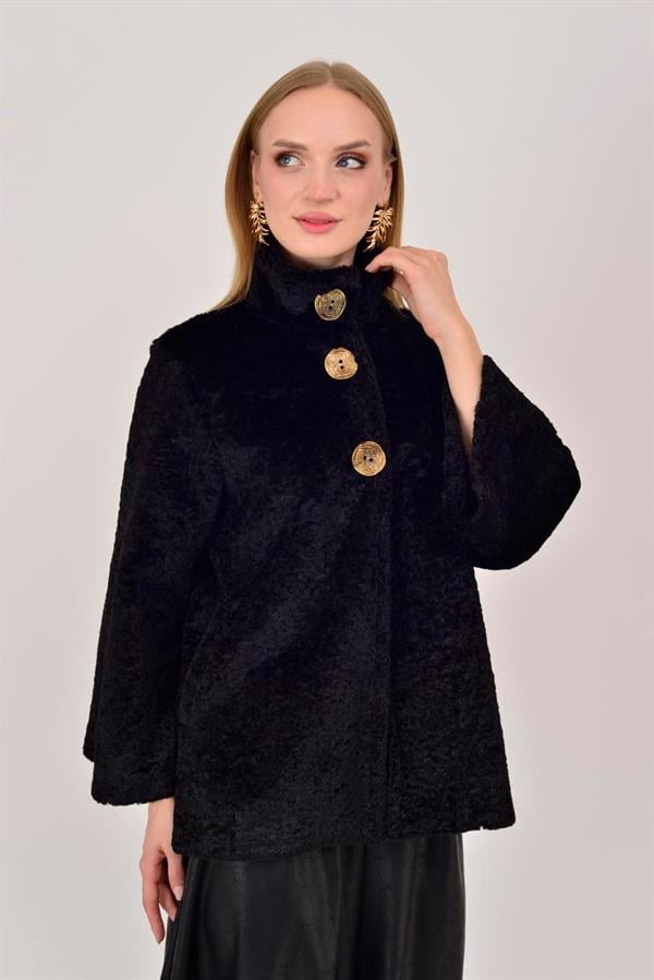 67295 Asimetrik Büyük Düğme Kısa Kaban