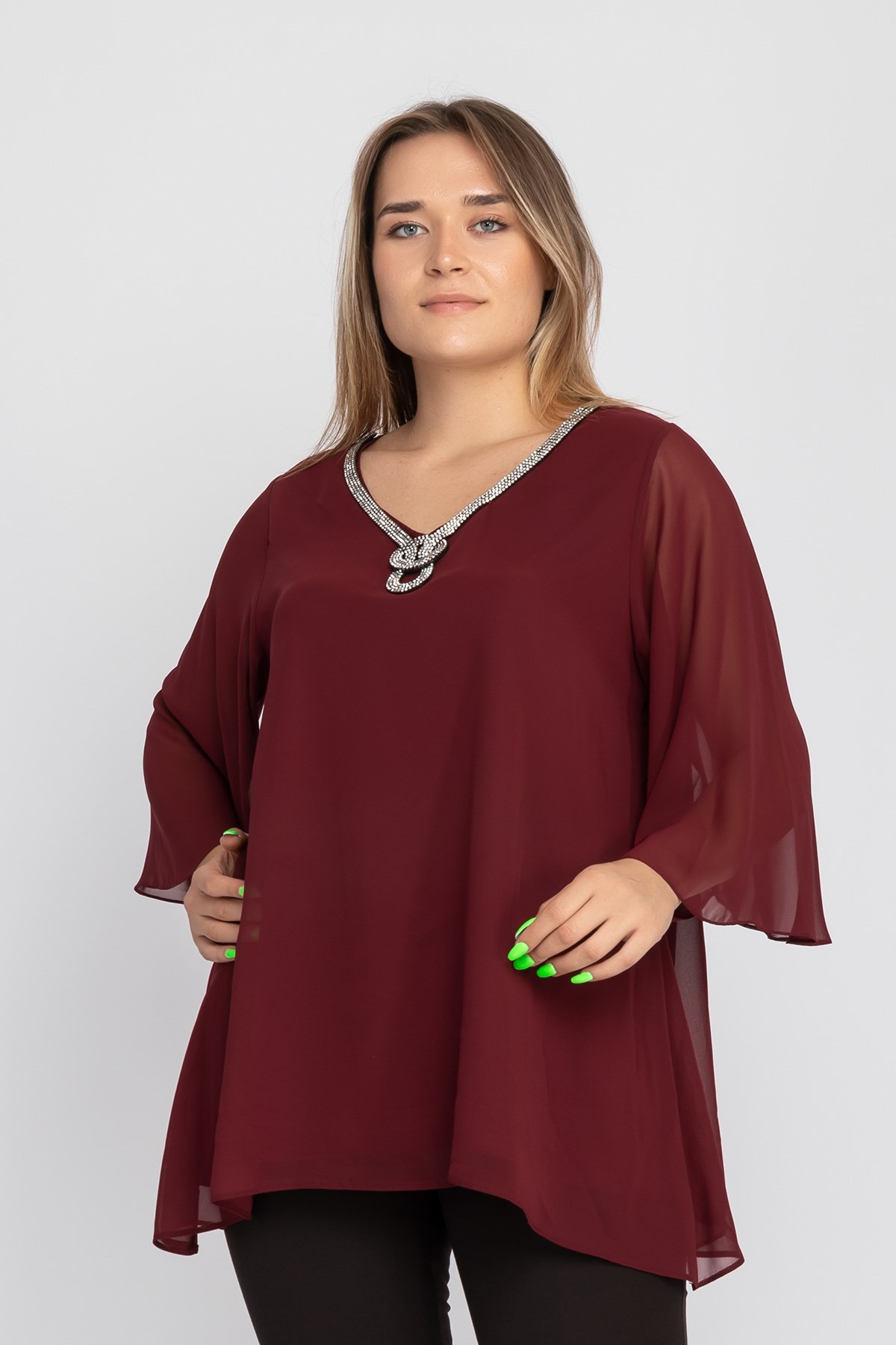 7011 BB Yakası Taş Kolyeli Şifon Bluz
