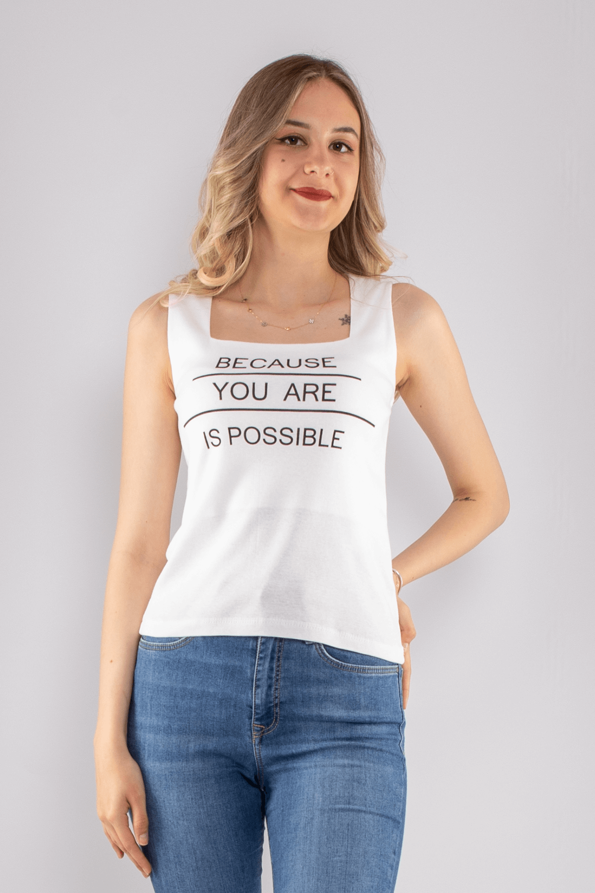 75668 Baskılı Kare Yaka Askılı Kadın Tshirt