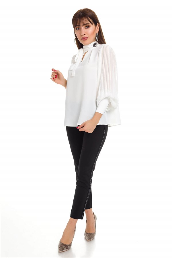 81282 KOLU PİLİSELİ YAKA BAĞCIKLI BLUZ