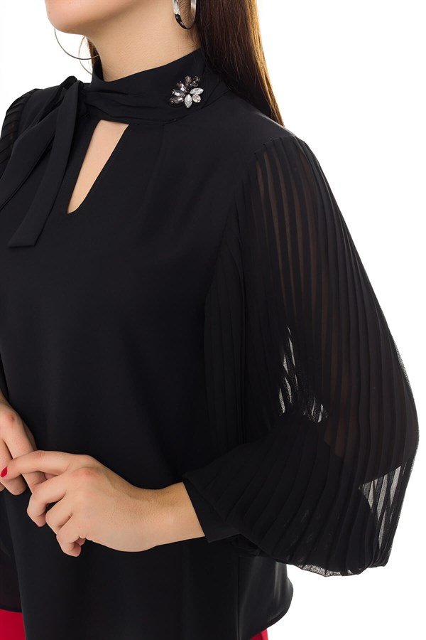 81282 KOLU PİLİSELİ YAKA BAĞCIKLI BLUZ