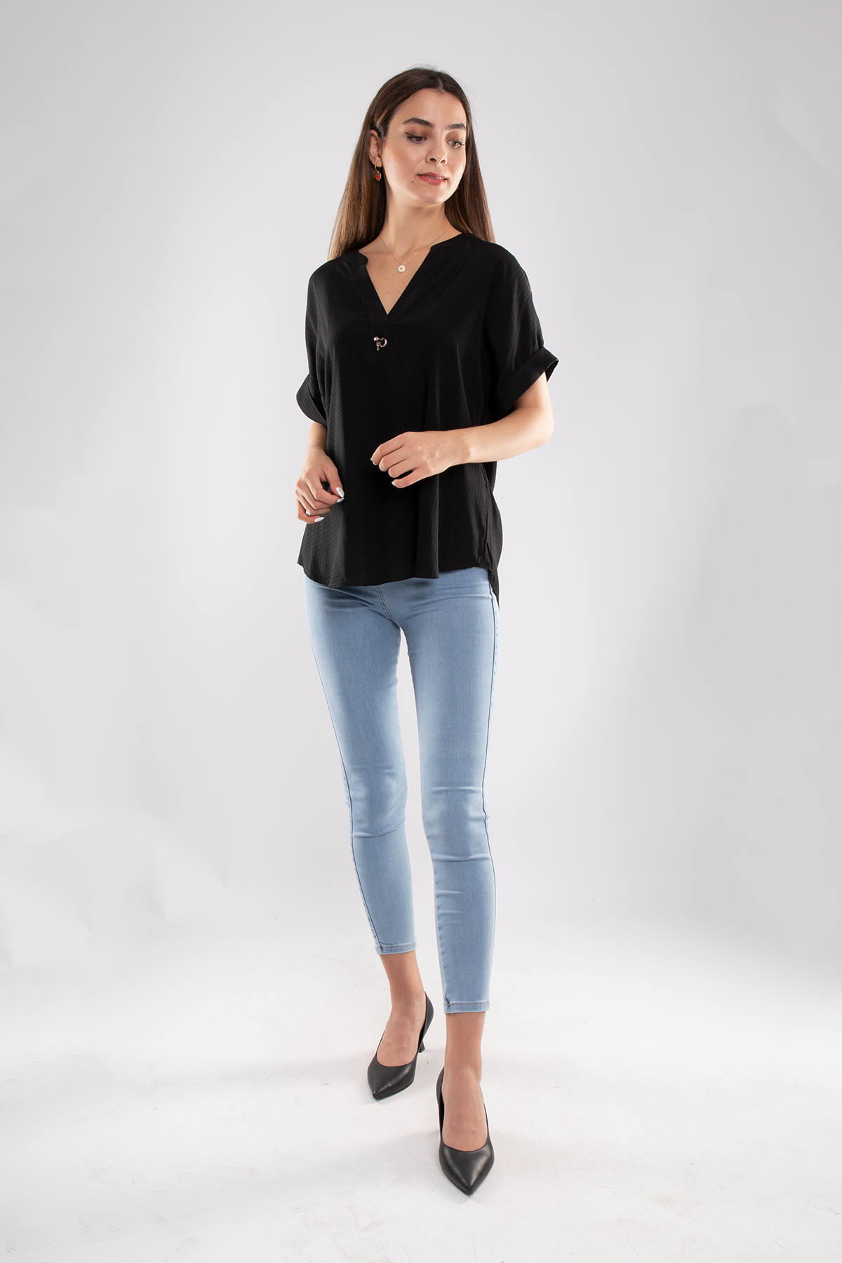 81699 Kendinden Kareli V Yaka Broşlu Viscon Bluz