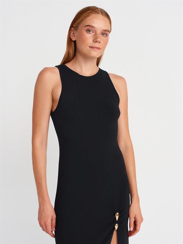 90255 Aksesuar Detaylı Yırtmaçlı Triko Elbise