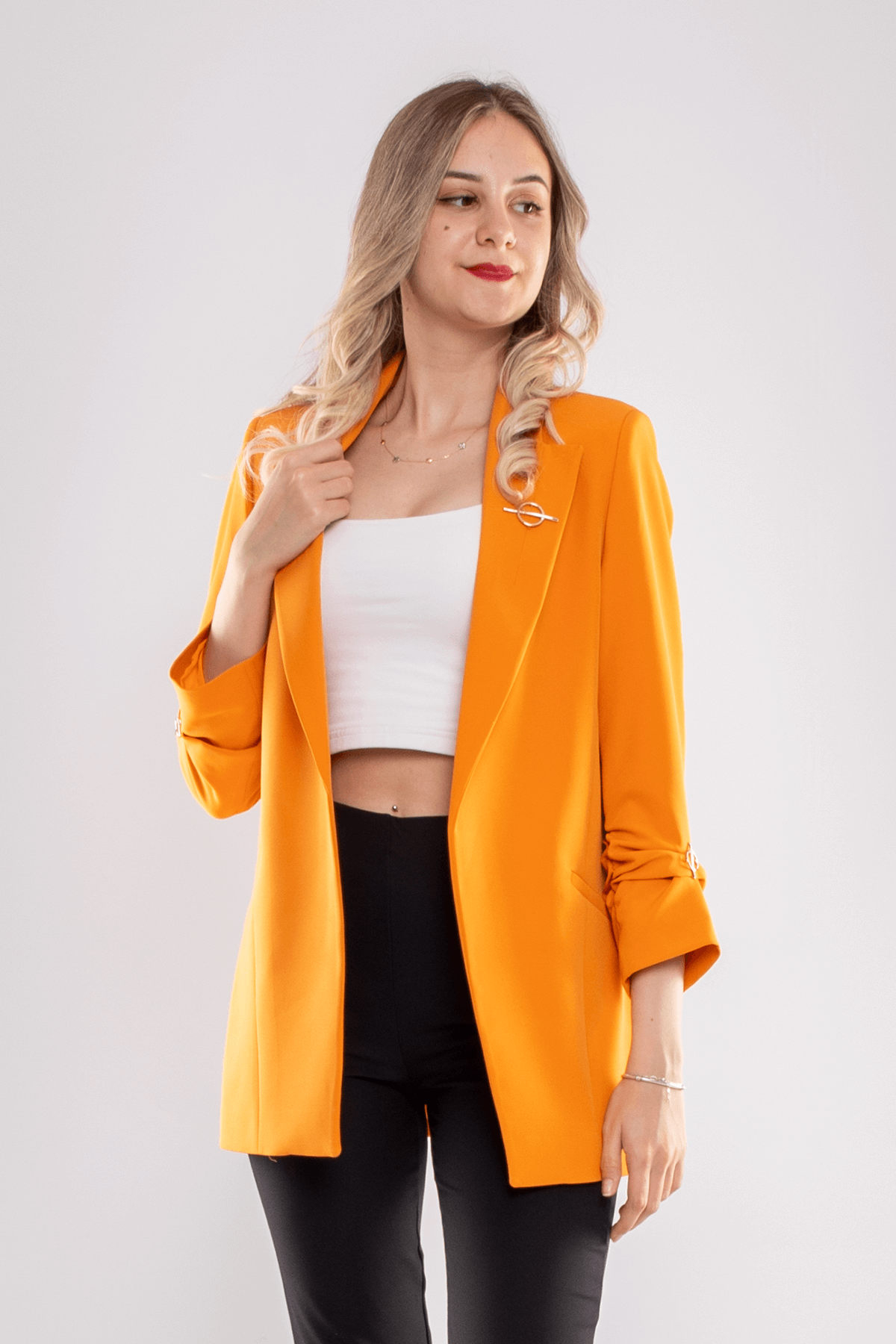 90503 Broşlu Büzgülü Kol Astarlarlı Blazer Ceket