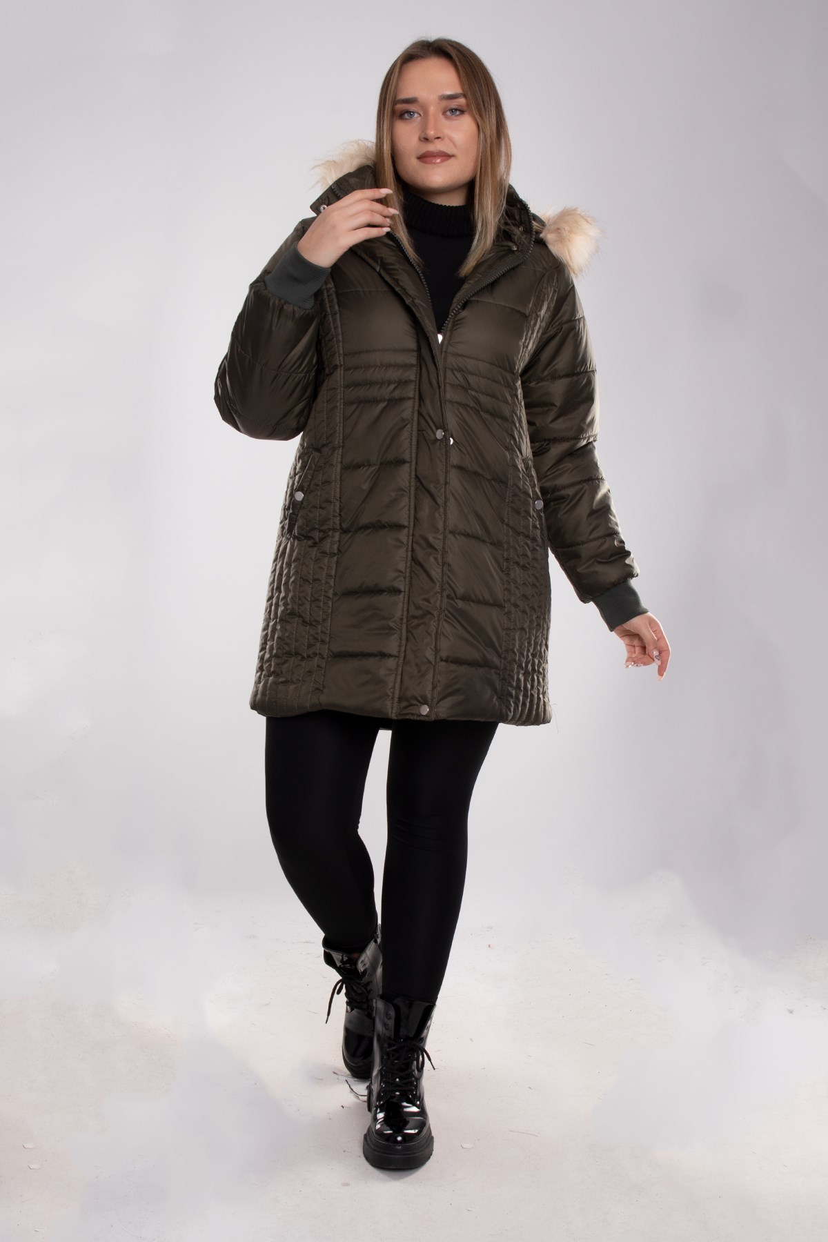 9754 Büyük Beden Kapitone Kapüşonu Kürklü Astarlı Uzun Kadın Mont