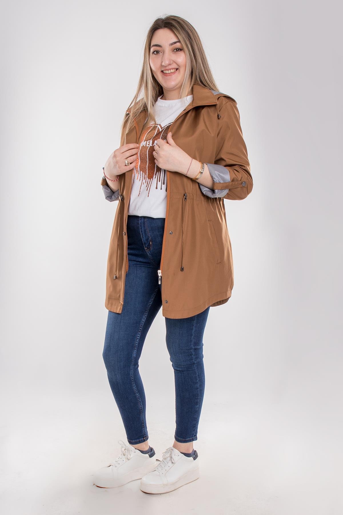 1009 Büyük Beden Kol Katlama Kapüşonlu Beli Bağcıklı Kadın Trençkot