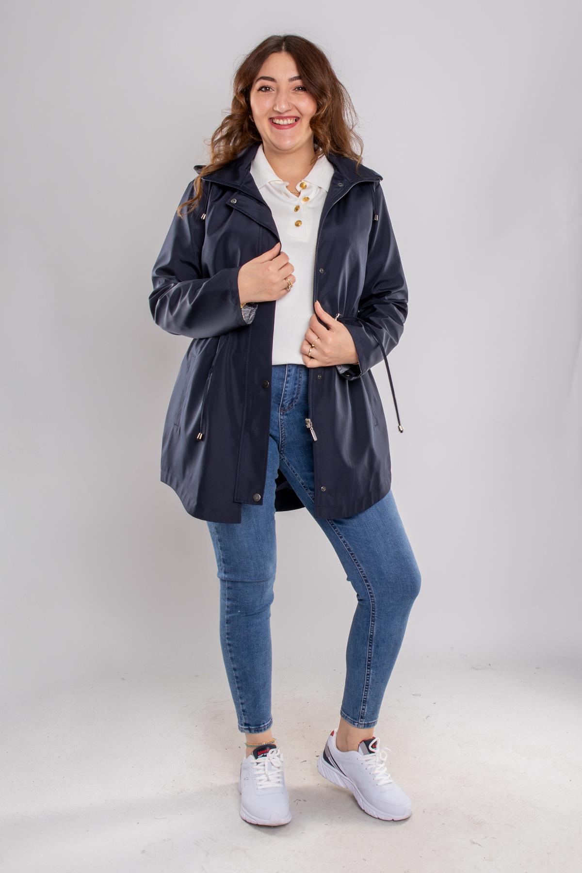 1009 Büyük Beden Kol Katlama Kapüşonlu Beli Bağcıklı Kadın Trençkot