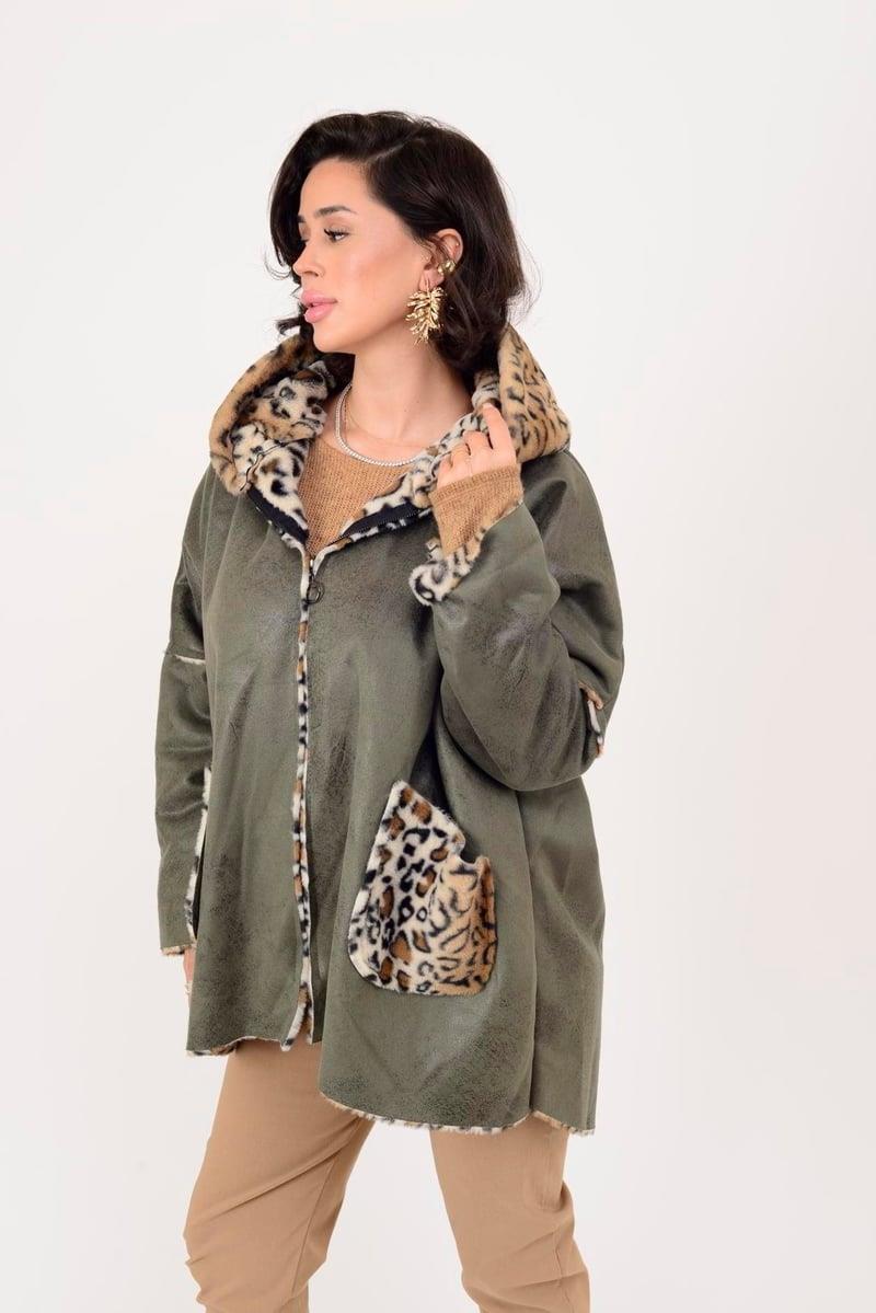 10299-10 Leopar Desen İçi Peluş Kürklü Kapüşonlu Kadın Keçe Kaban
