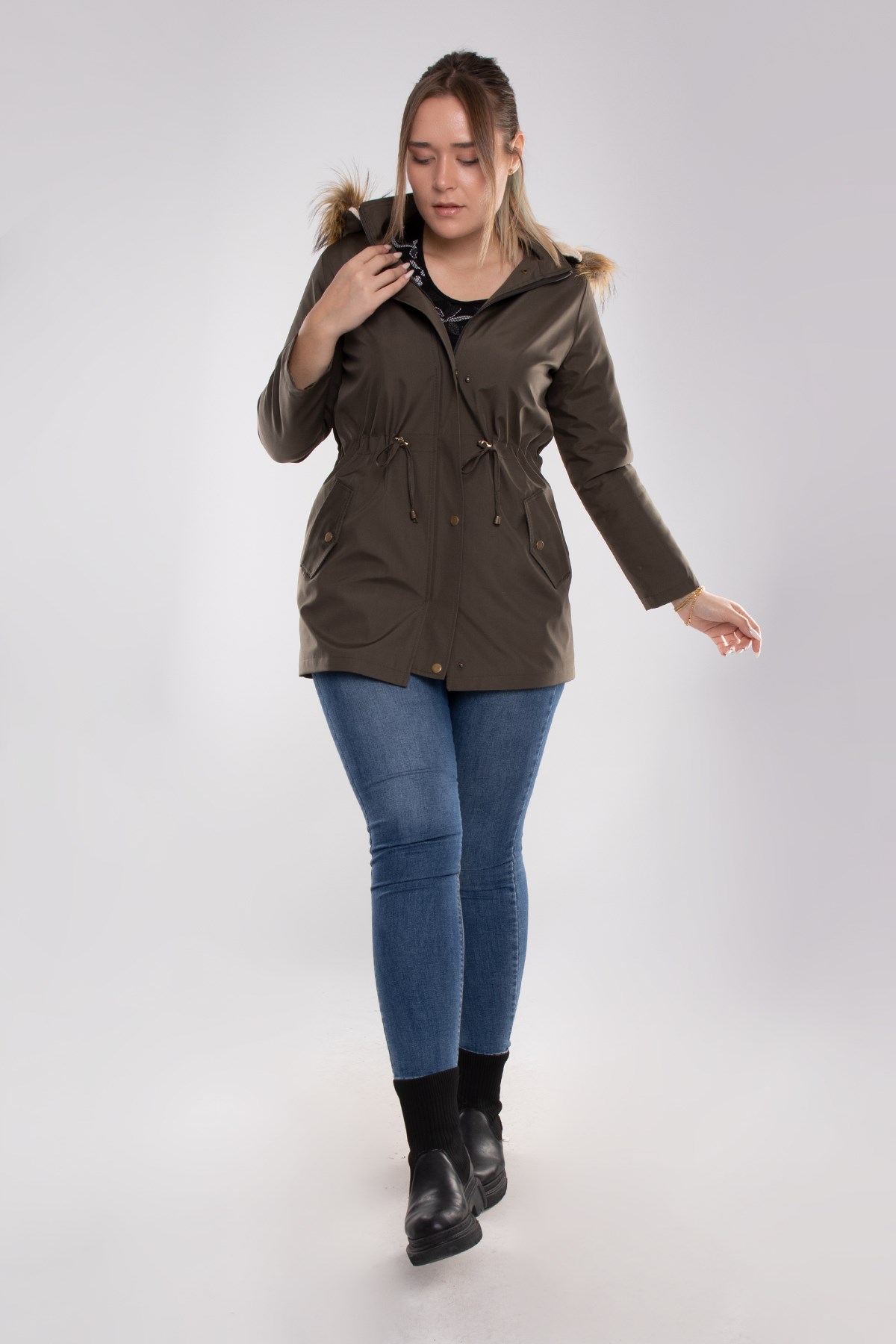 1033 Büyük Beden İçi Kürklü Cep Çıtçıtlı Beli Bağcıklı Kap