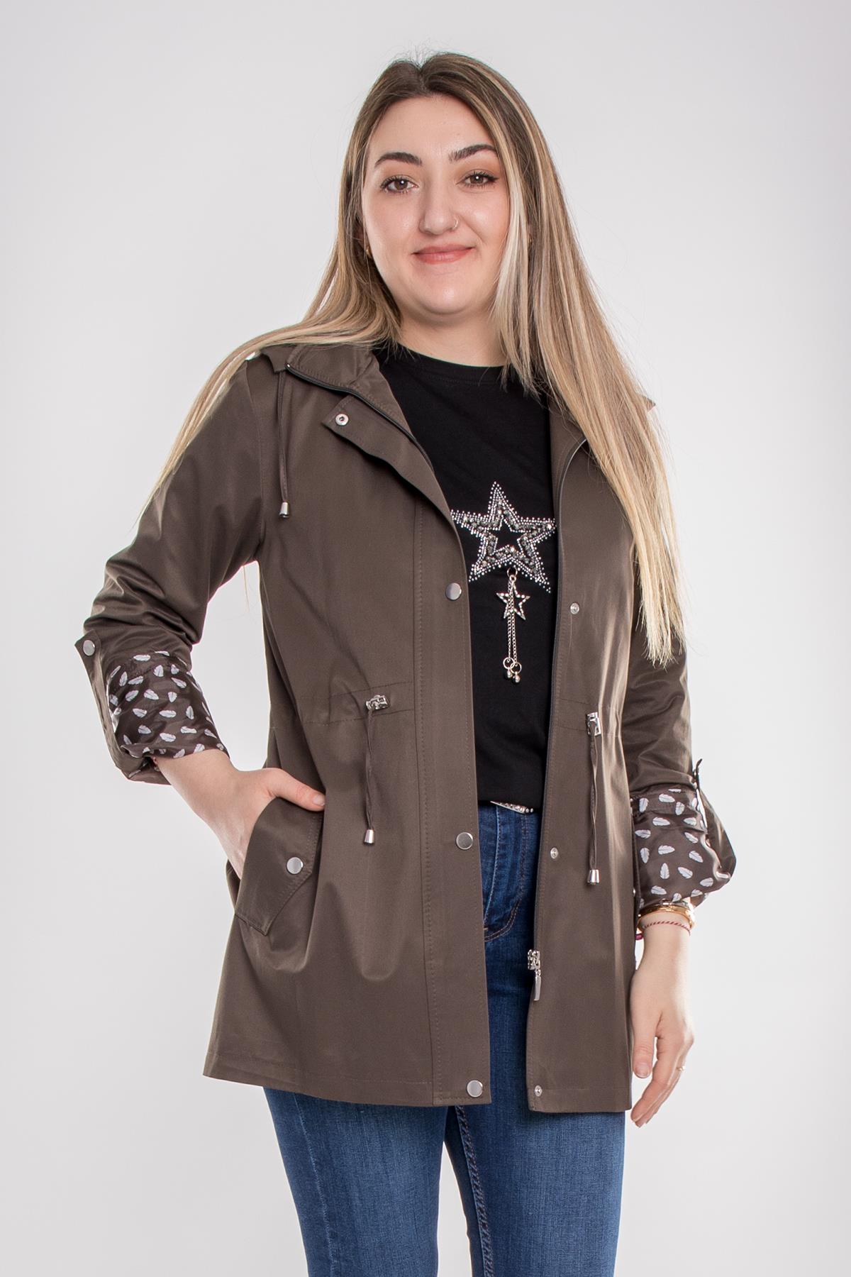 1037 Büyük Beden Cep Detay Kapüşonlu Beli Bağcıklı Kadın Trençkot