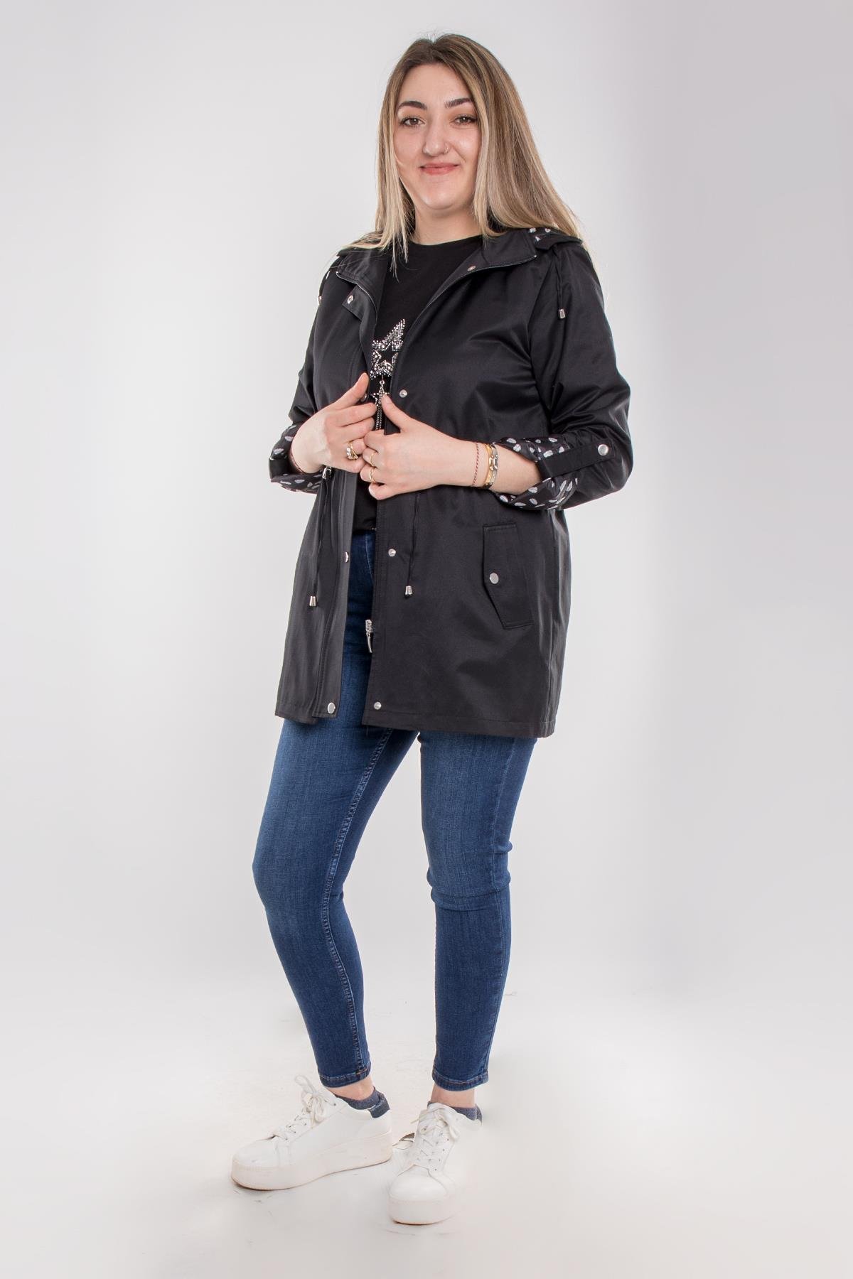 1037 Büyük Beden Cep Detay Kapüşonlu Beli Bağcıklı Kadın Trençkot