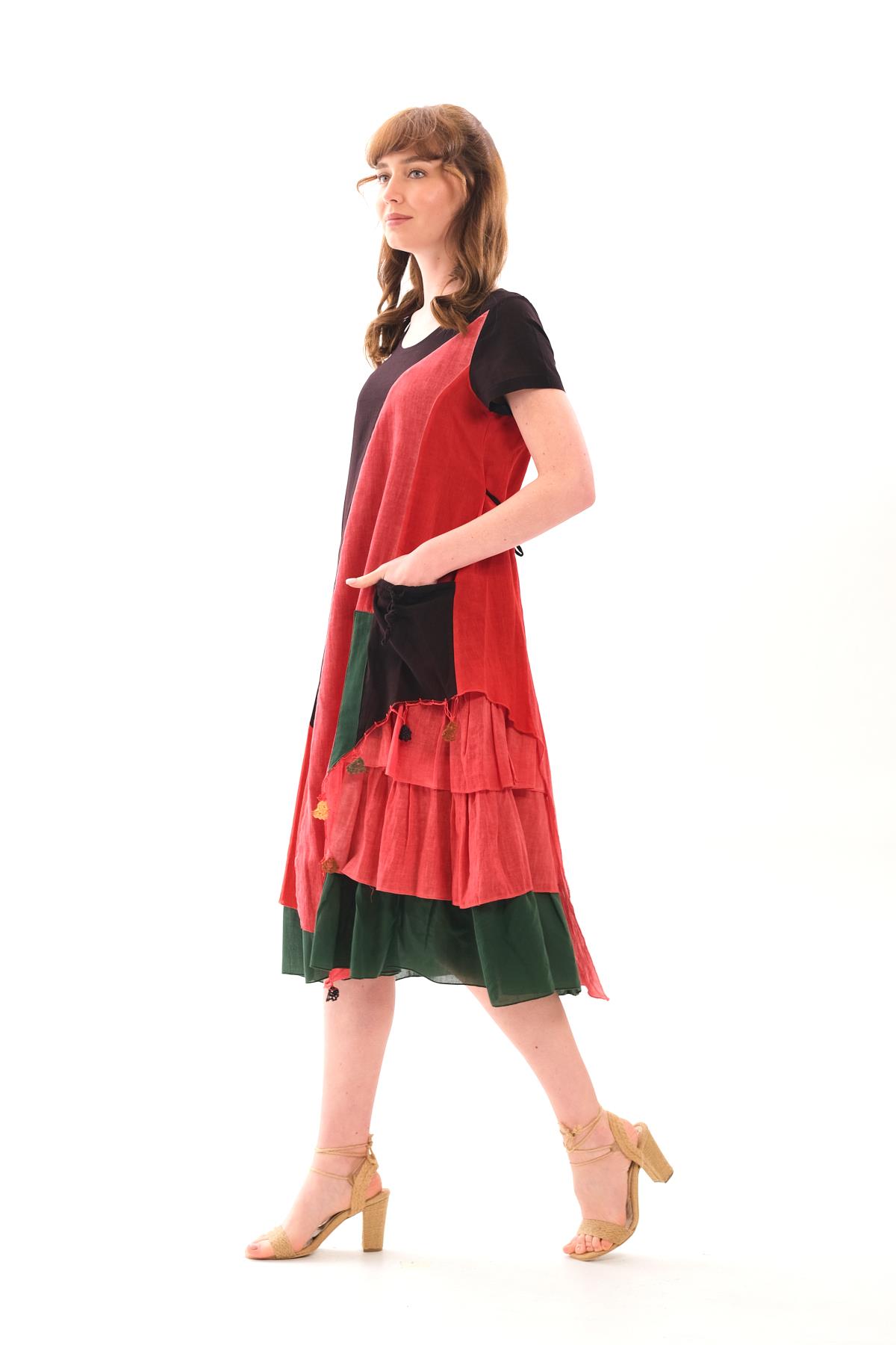 1040 Asimetrik Renkli Kısa Kol Otantik Elbise