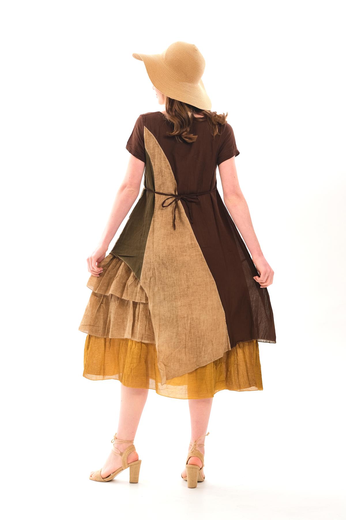 1040 Asimetrik Renkli Kısa Kol Otantik Elbise