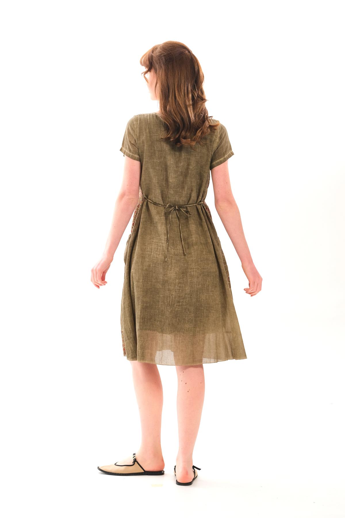 1047 Kısa Kol Cepli Yaka Büzgülü Pamuk Otantik Elbise