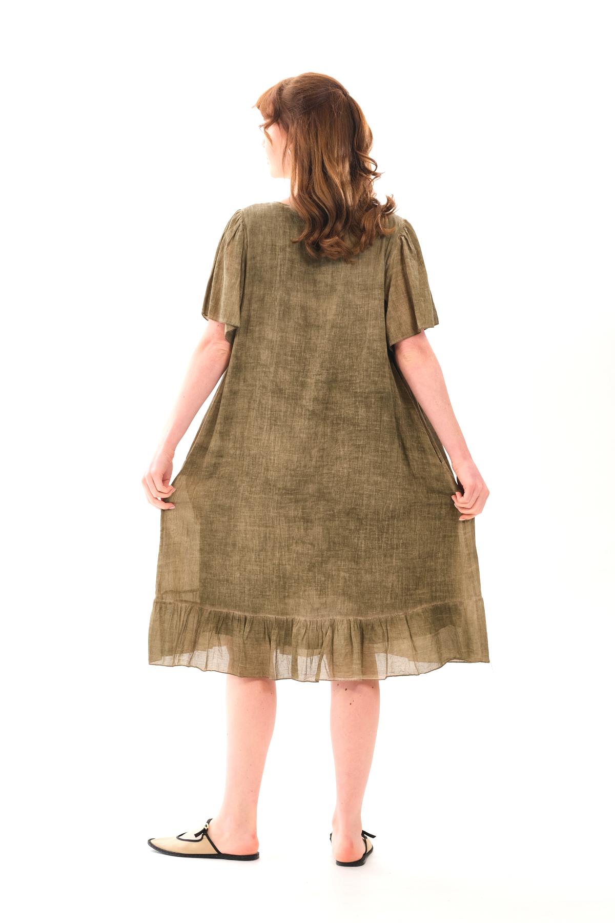 1059 Büyük Beden Yaka Nakışlı Yıkamalı Kısa Kol Otantik Elbise