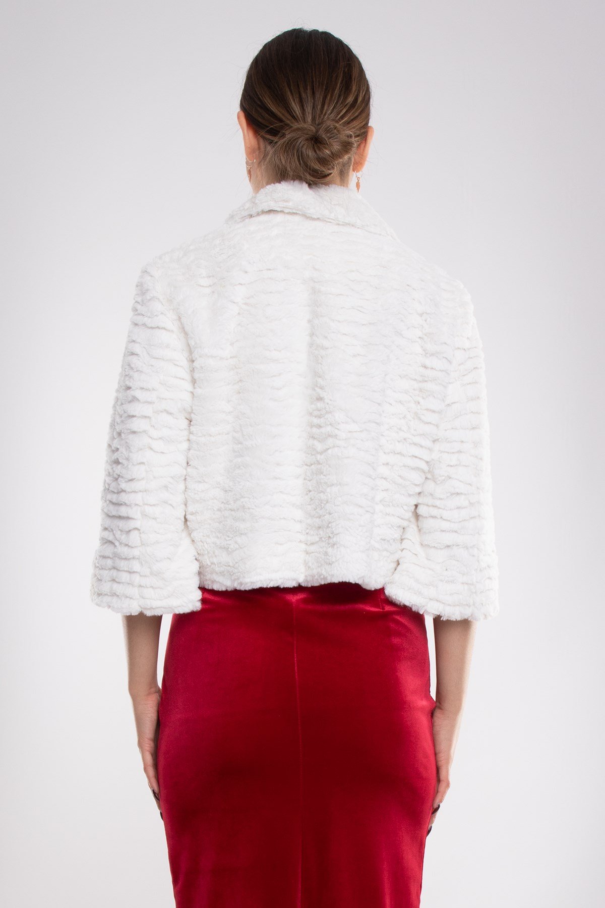 1060 Büyük Beden Yaka Çıtçıtlı Katkat Kürklü Kısa Ceket