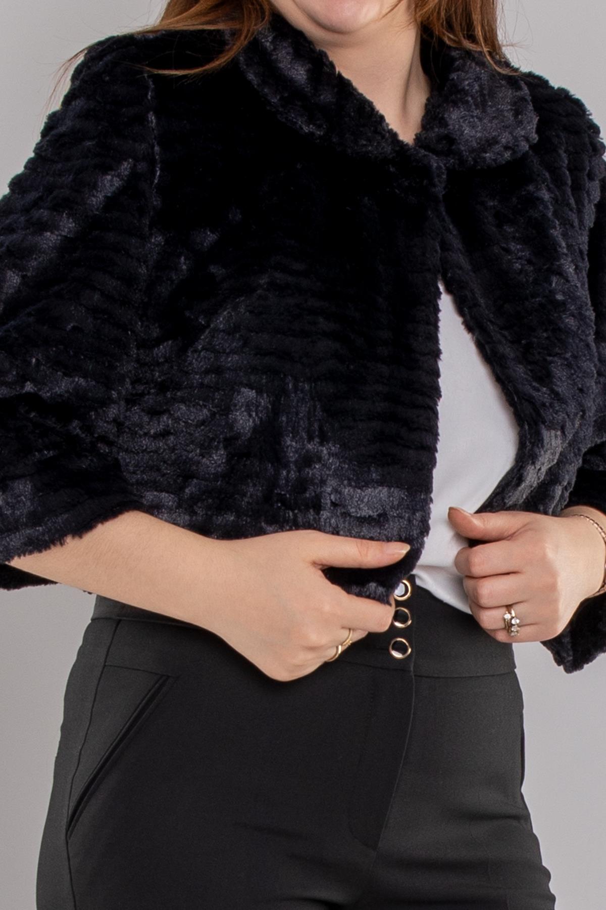 1060 Büyük Beden Yaka Çıtçıtlı Katkat Kürklü Kısa Ceket