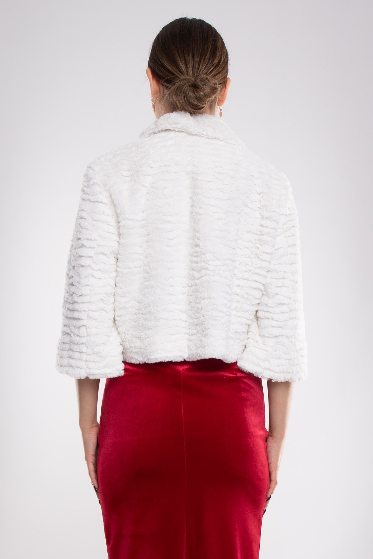 1060 Büyük Beden Yaka Çıtçıtlı Katkat Kürklü Kısa Ceket