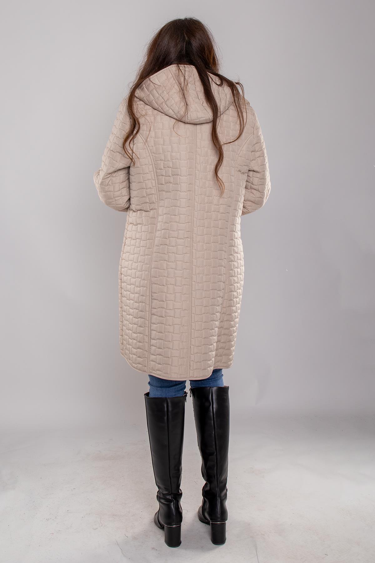 1062-1 Battal İçi Taytüyü Kapitone Kapüşonlu Kadın Mont