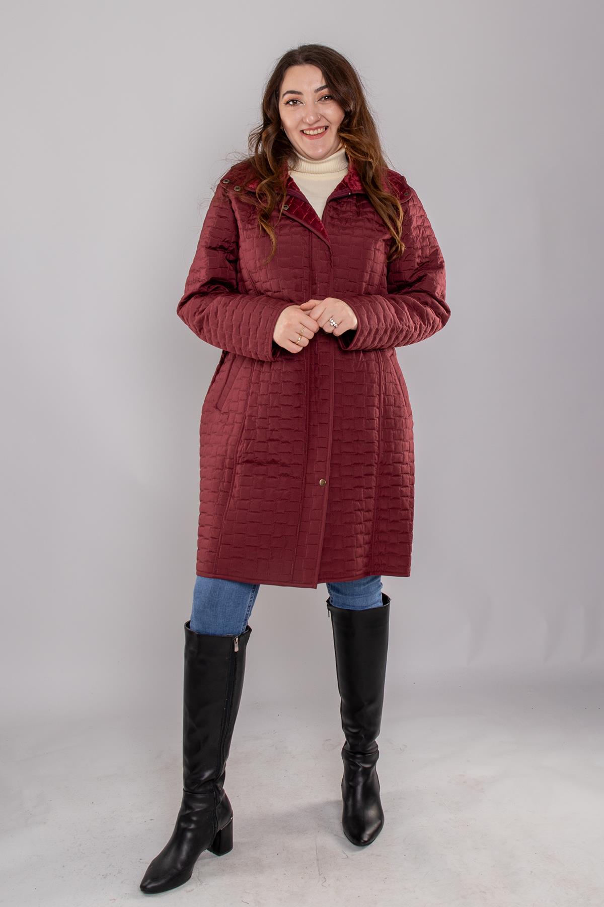 1062-1 Battal İçi Taytüyü Kapitone Kapüşonlu Kadın Mont