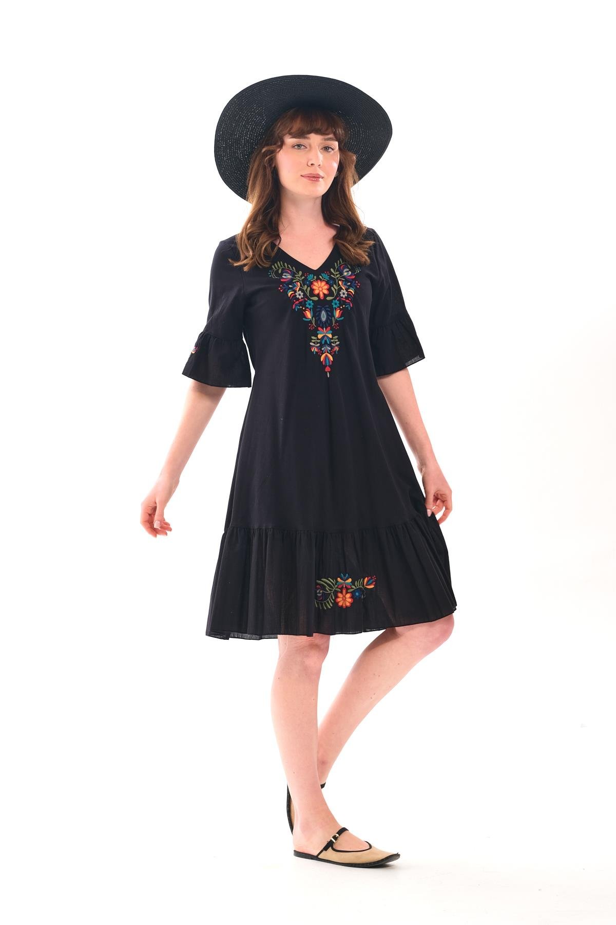 1068 Kol Eteği Valonlu Vyaka Nakışlı Otantik Elbise