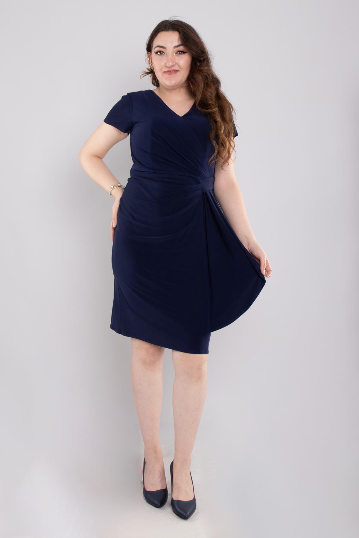 107 Büyük Beden Yandan Geçmeli Vyaka Drape Kısa Buzi Elbise