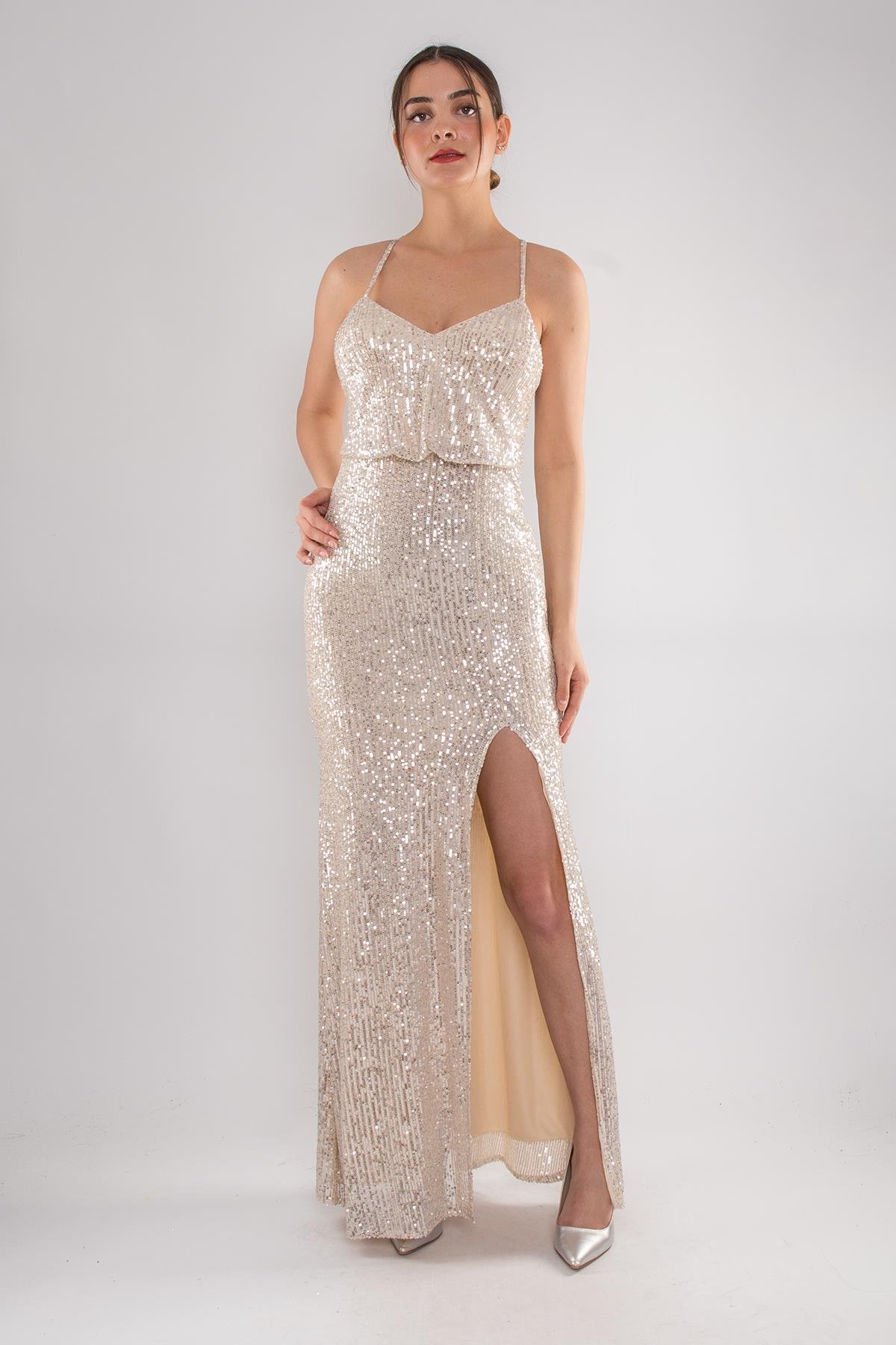 1078 Arkası Çapraz İpli Yırtmaçlı Pulpayet Uzun Elbise