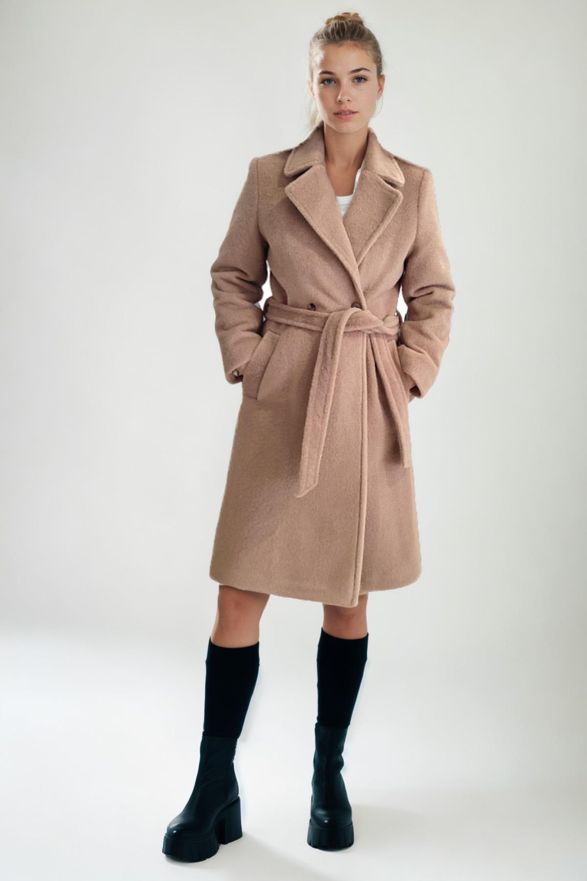 1105 Ceket Yaka Kuşaklı Düğmeli Uzun Keçe Kaban