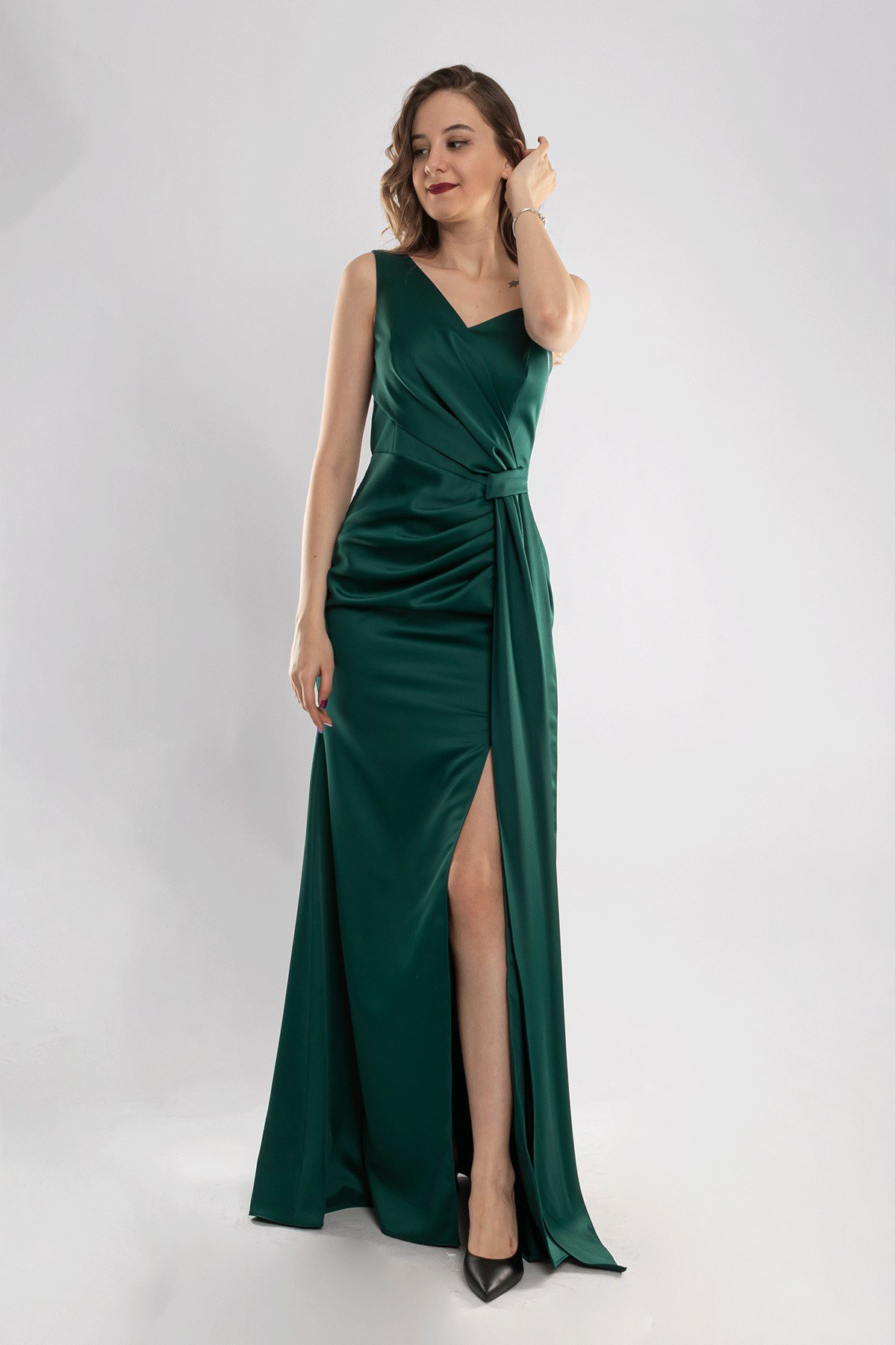 1193 Tek Omuz Şal Detay Yanı Drape Uzun Saten Elbise