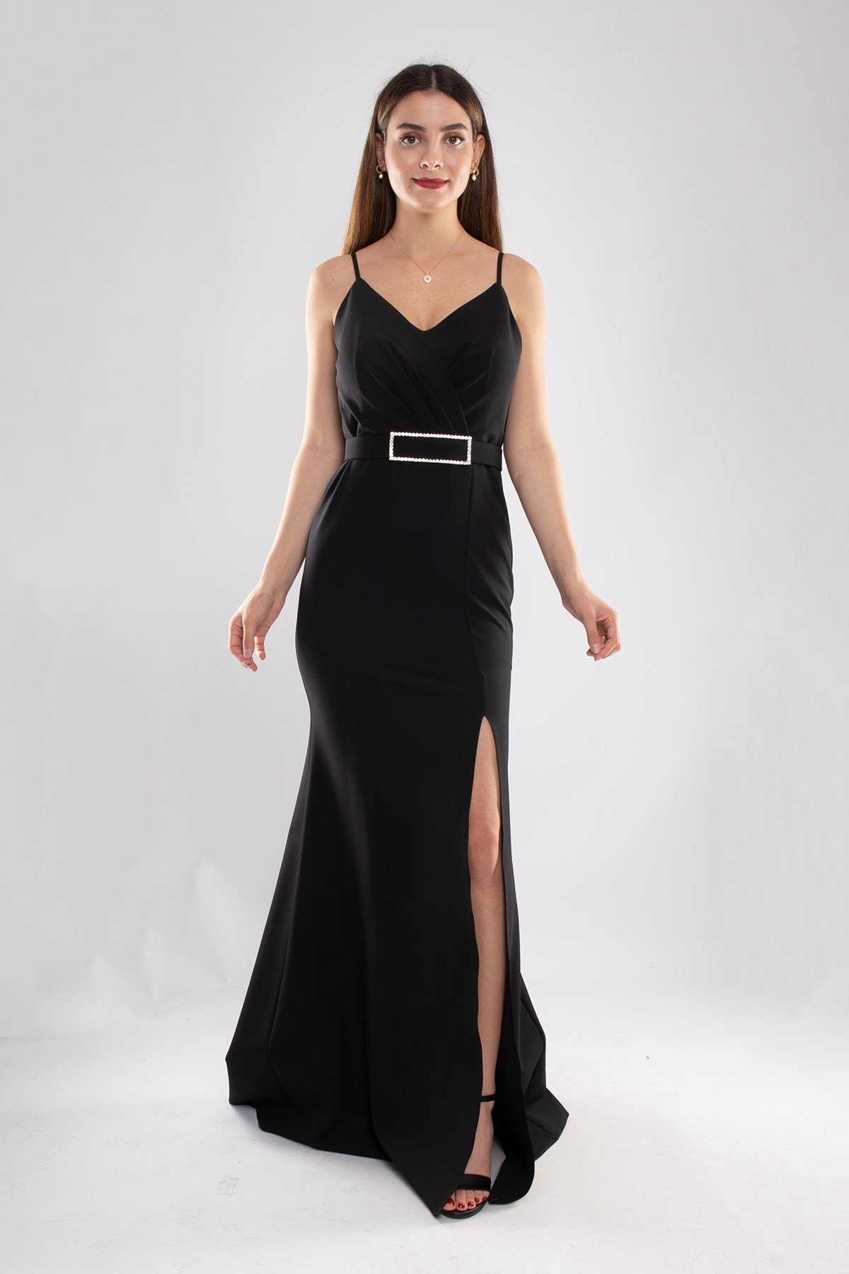 1197 İp Askılı Yırtmaçlı Kemerli Balık Model Krep Elbise