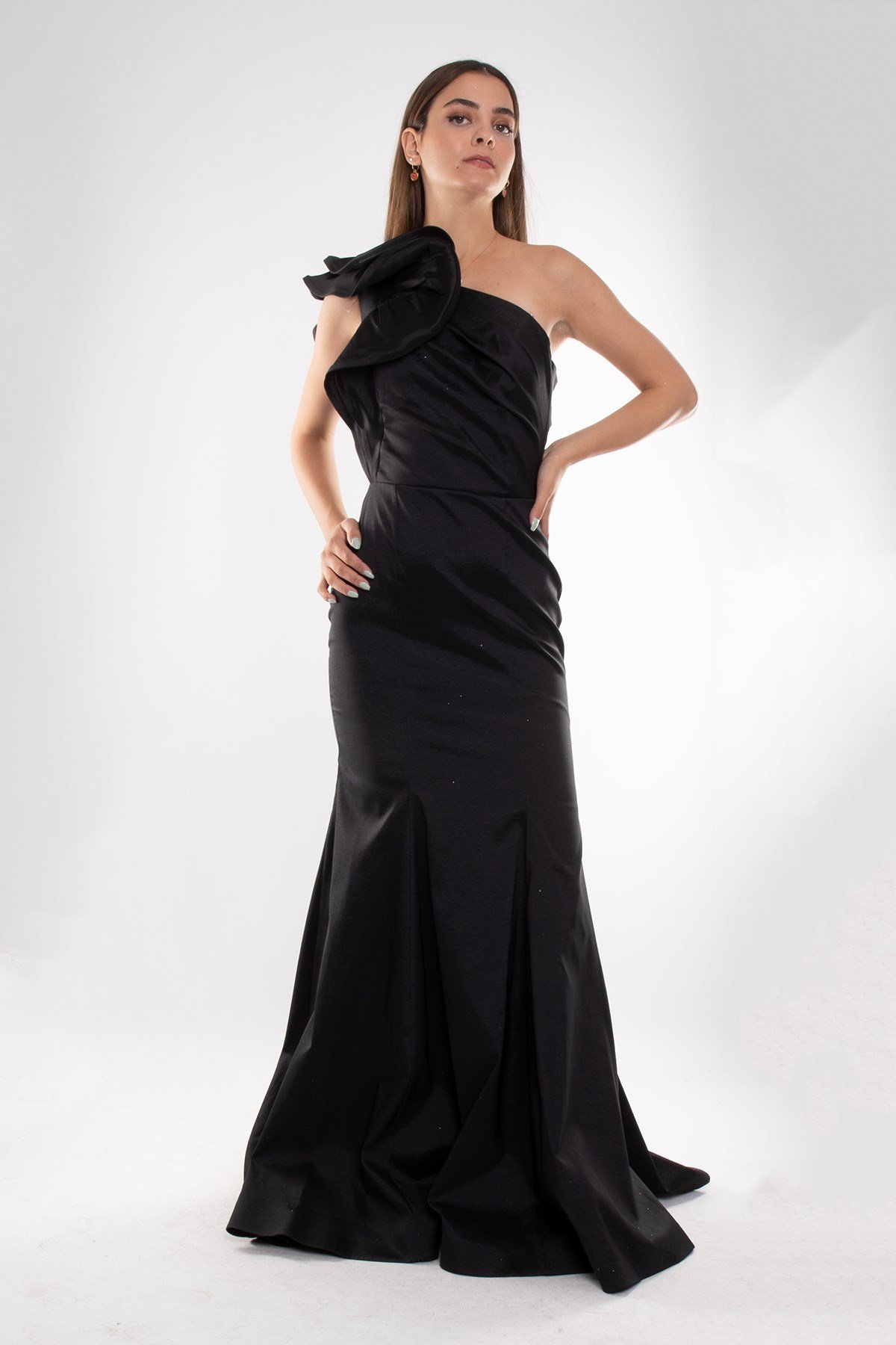 1199 Tek Omuz Kemerli Önü Drapeli Balık Elbise