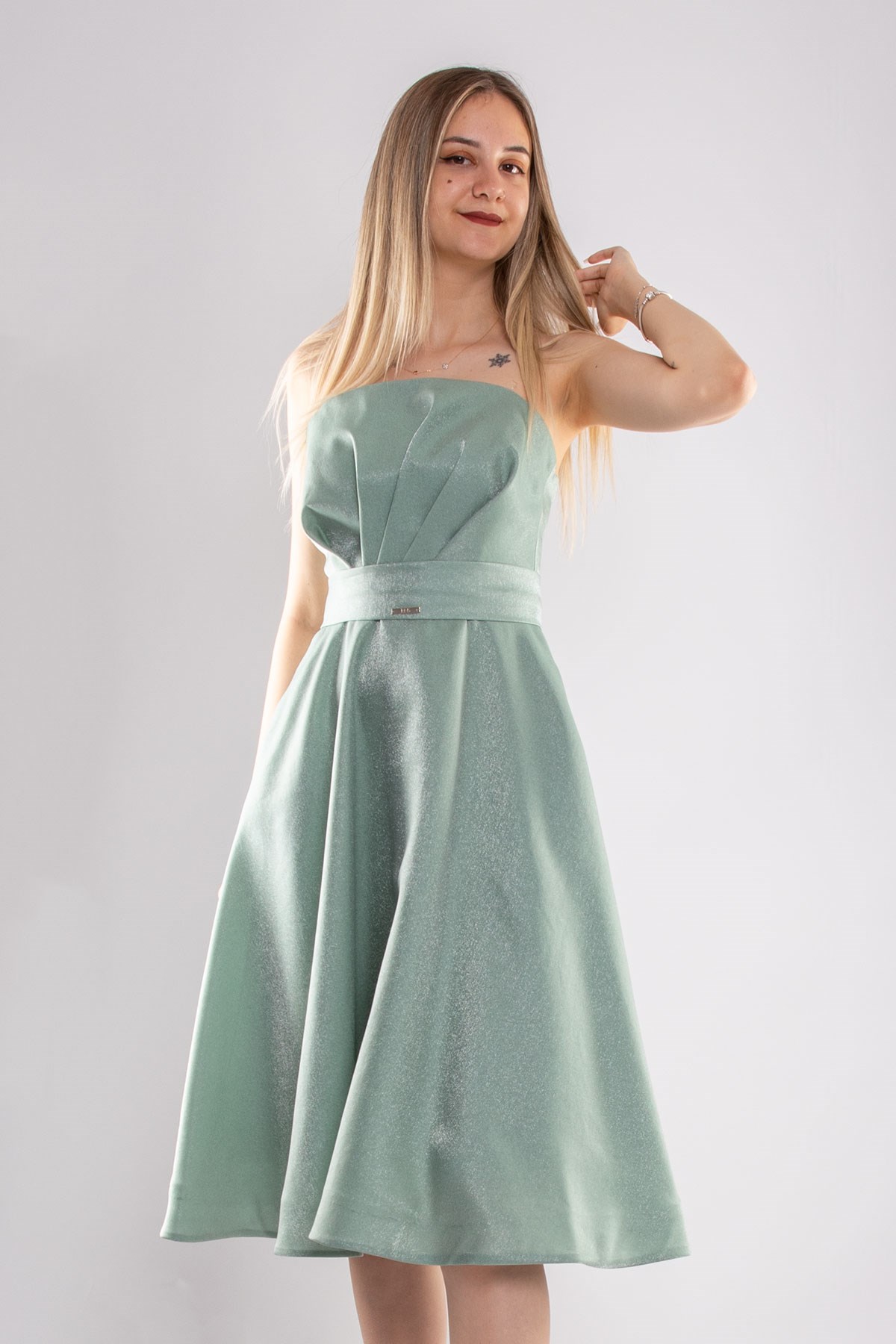 1211 Straplez Kemerli Ve Cepli Çan Etek Jakar Midiboy Elbise