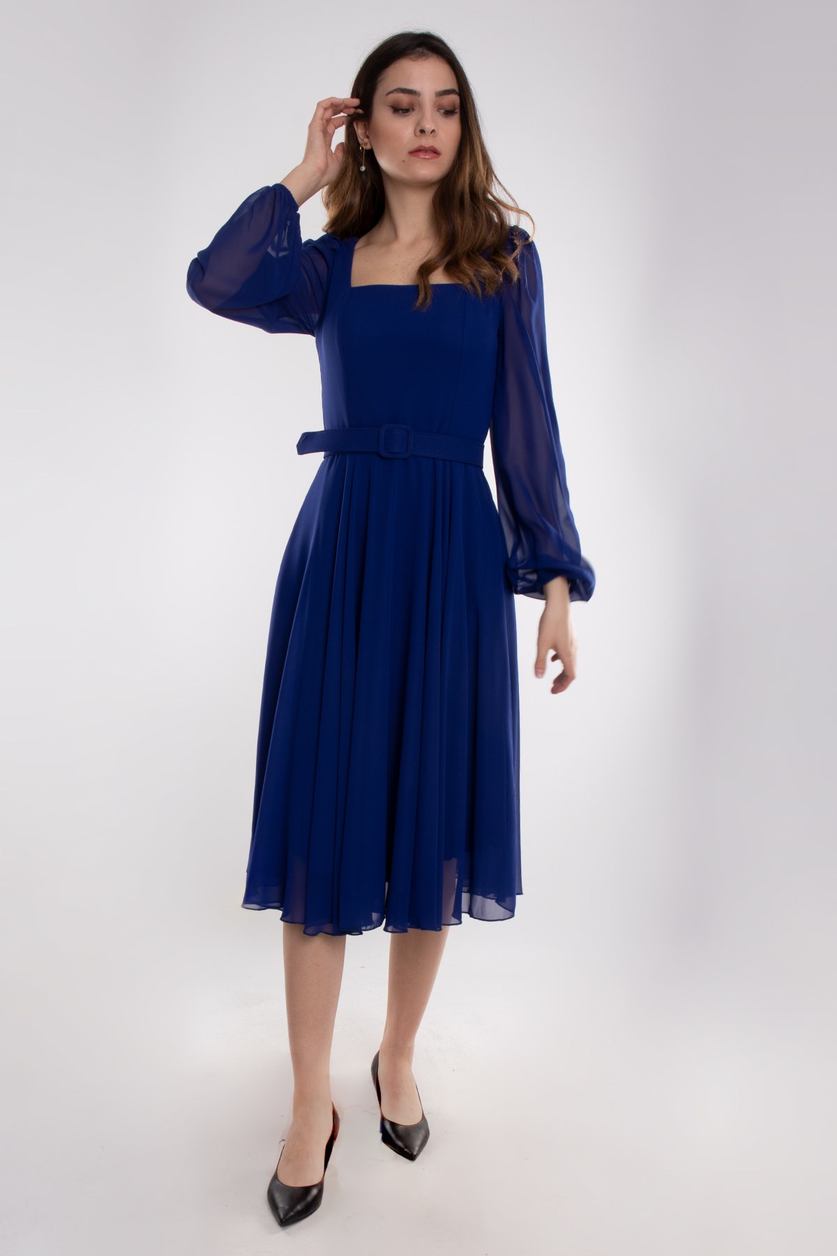 1302 Tül Kol Kare Yaka Kemerli Şifon Kloş Kısa Elbise