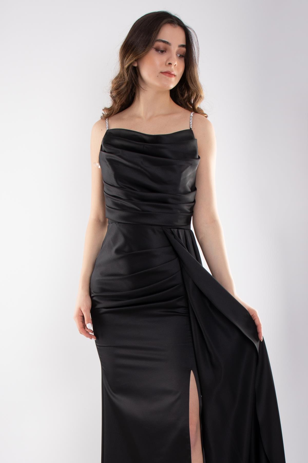 1329 İpAskılı Şalyaka Beli Drape Kuyruklu Uzun Saten Elbise