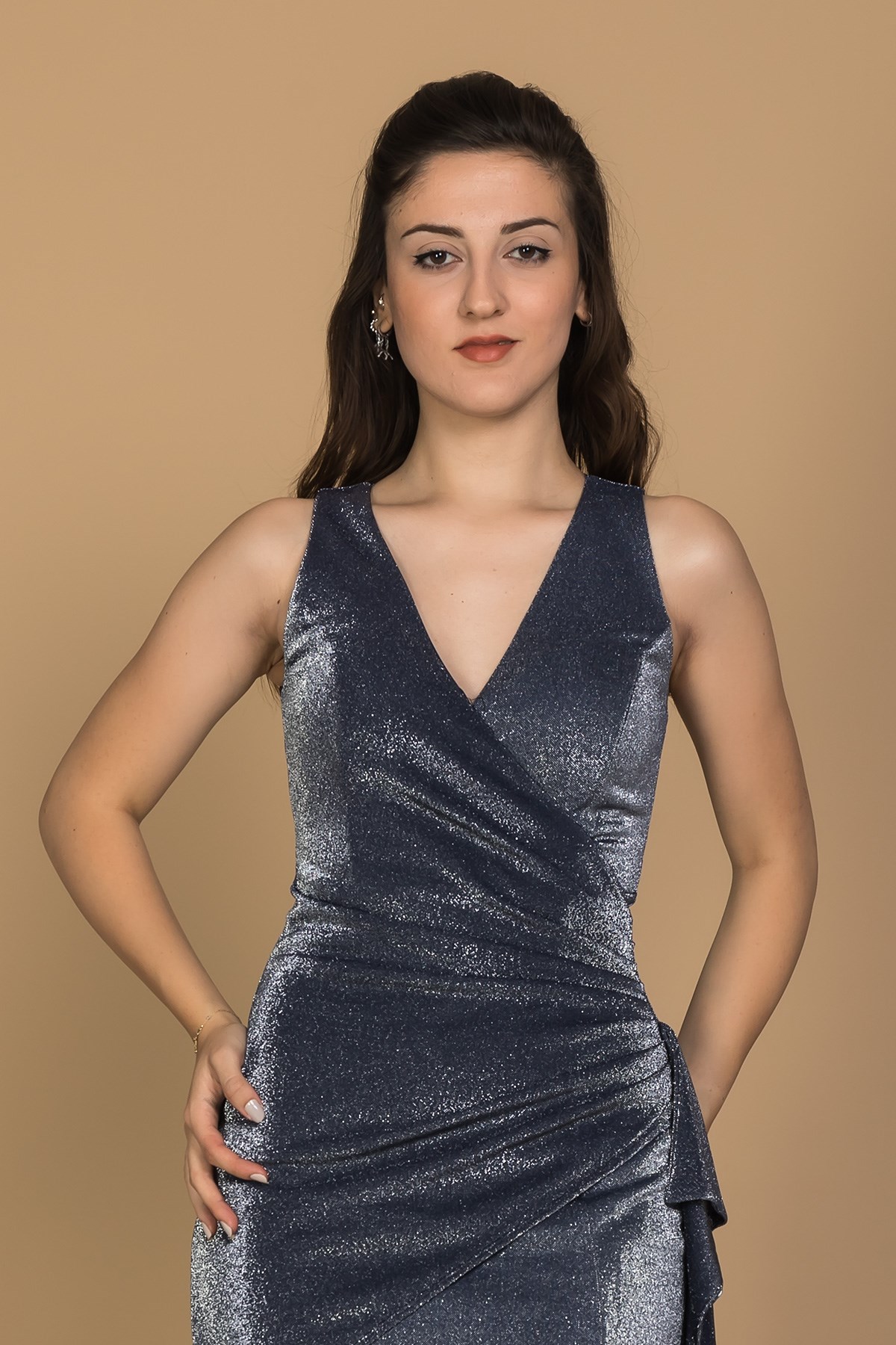 1359 Kruvaze Yaka Yanı Drape Eteği Valonlu Yırtmaç Uzun Sim Elbise