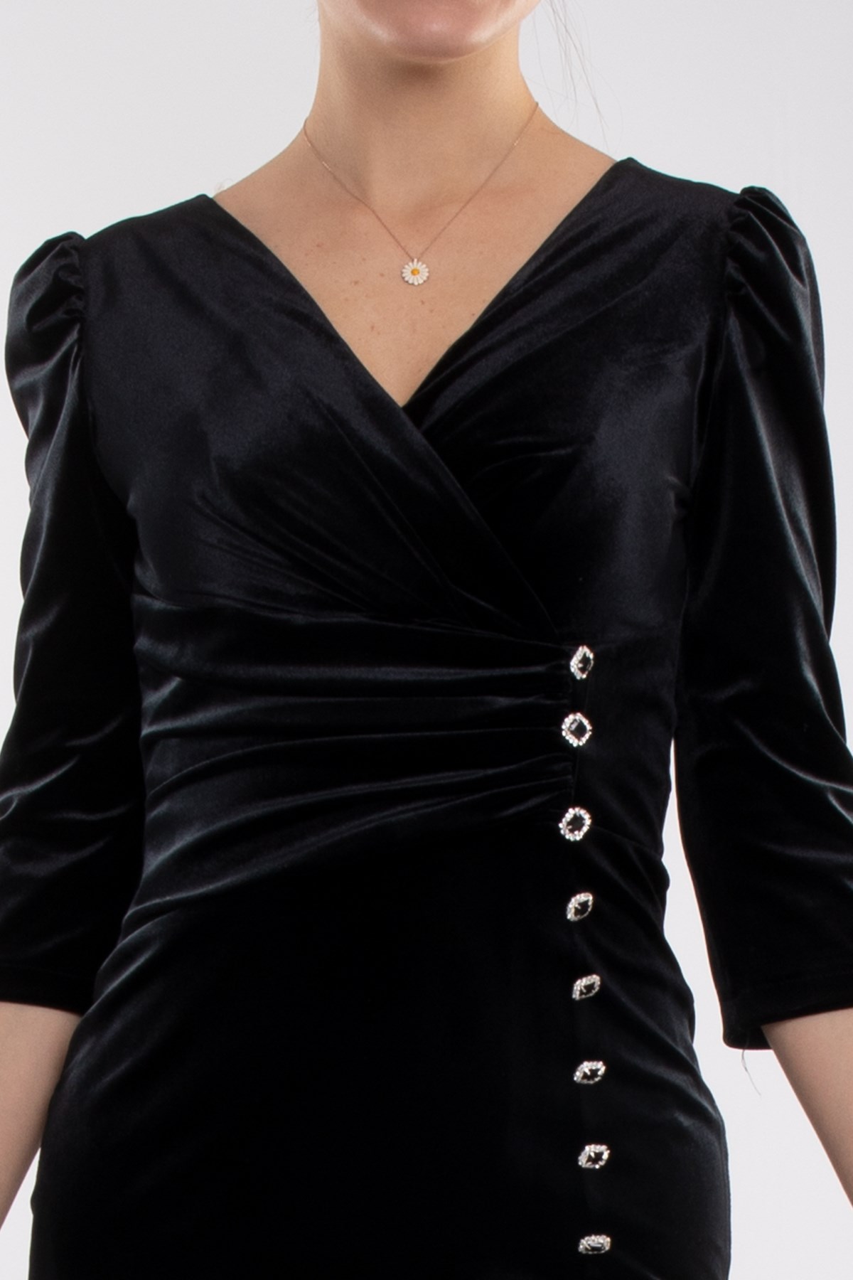 1363 Kruvaze Yaka Taş Düğmeli Uzun Kol Kısa Kadın Kadife Elbise