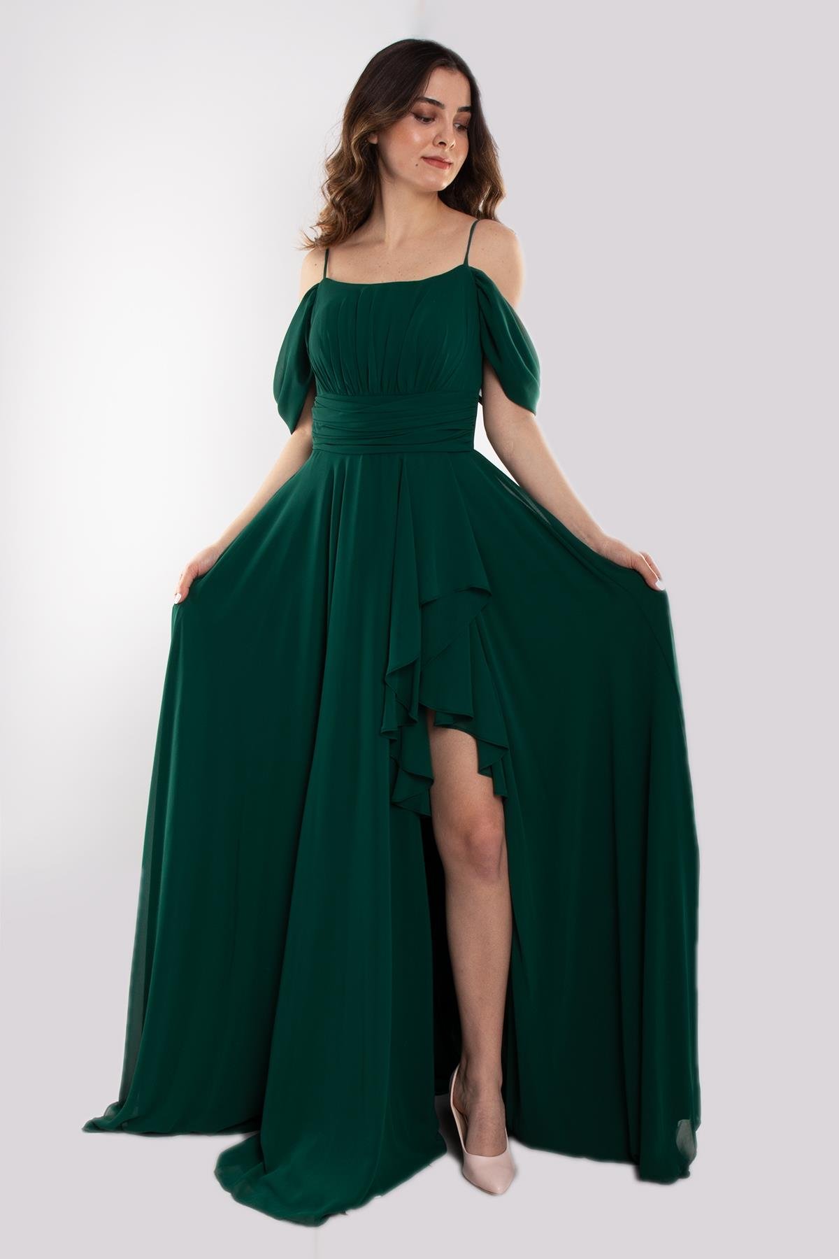 1380 İp Askı Göğüs Drape Yanı Fırfırlı Uzun Şifon Elbise