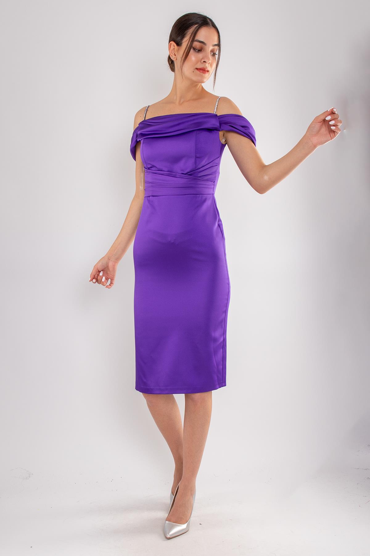 1439 Şalyaka Beli Drapeli İpAskı Kısa Saten Elbise