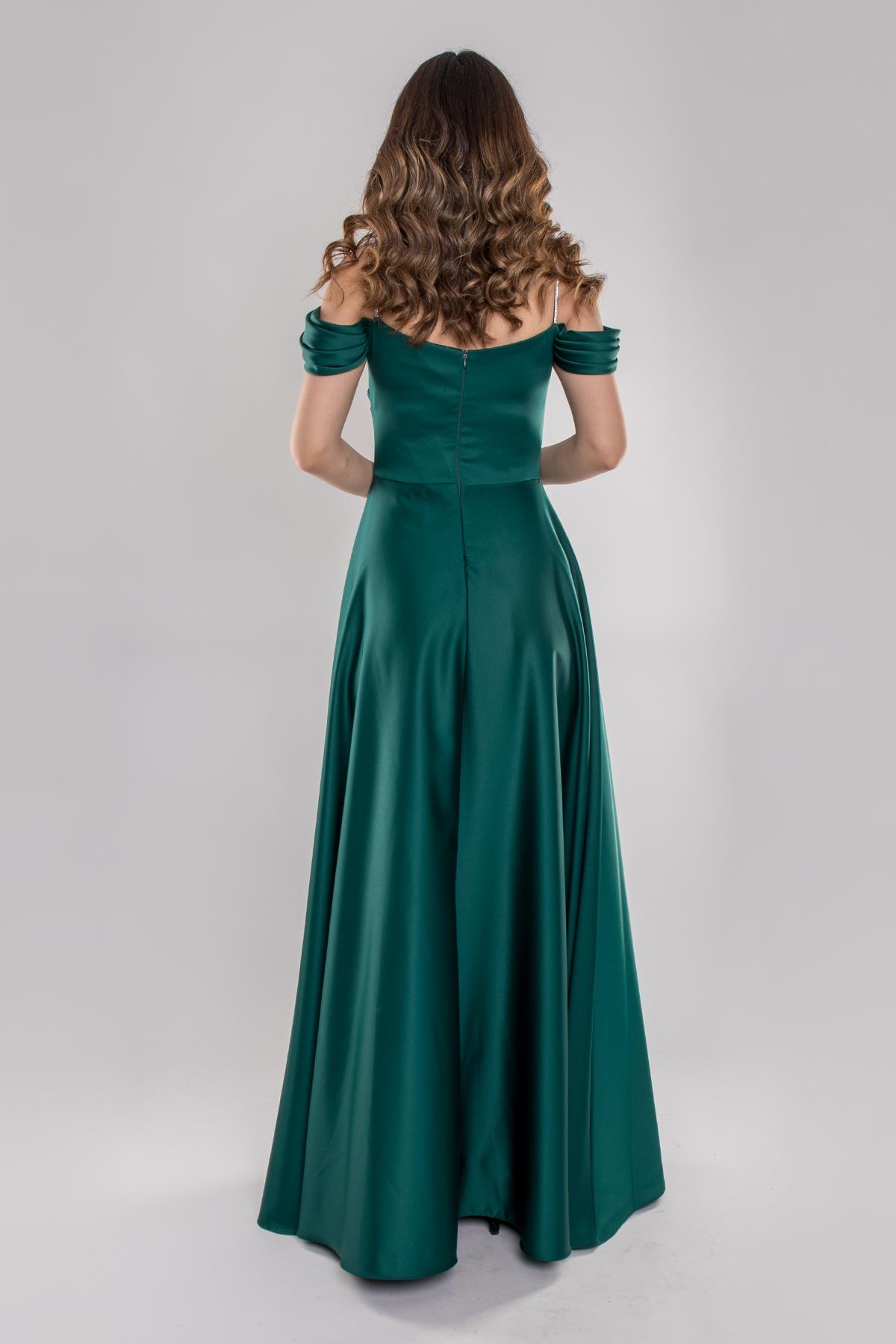 1440 Şalyaka Beli Drape İpAskı Uzun Saten Elbise