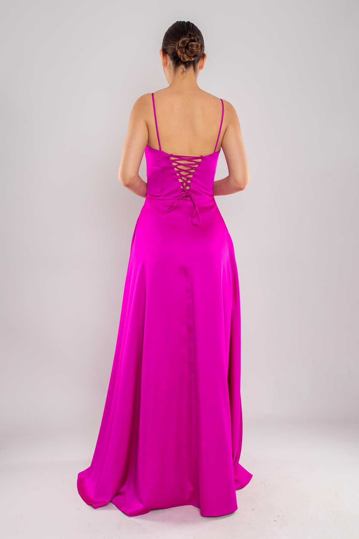 1495 Sırtı Bağlama İp Askı Saten Yırtmaçlı Önü Kapaklı Uzun Elbise